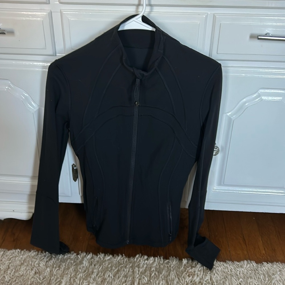 BLACK LULULEMON DEFINE JACKET